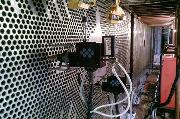 懸掛式機(jī)頭焊接大型冷凝器